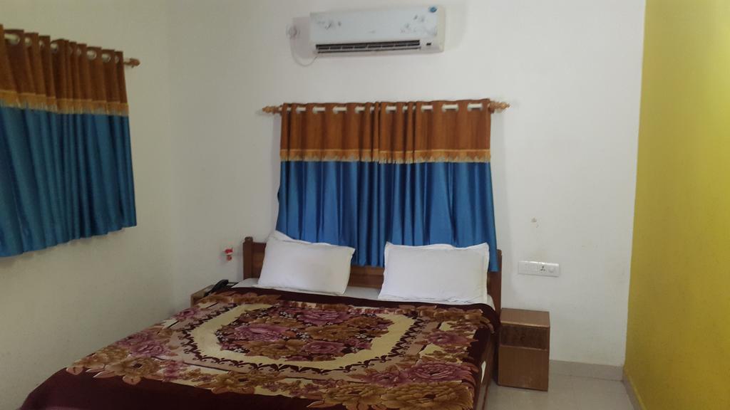 Krishna Park Resort Diu Zimmer foto